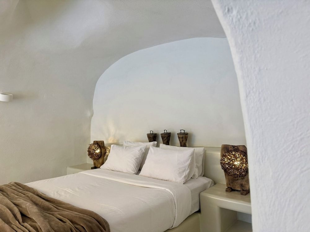 Elysian Elia Heritage Grand Cave House with Shared Plunge Pool