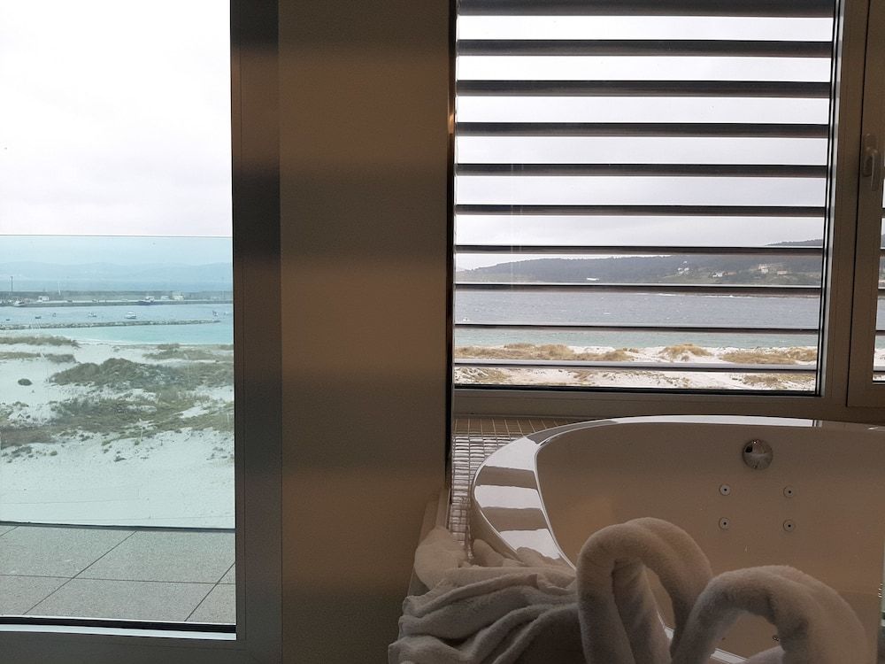 Hotel O Nautico Luxury Double Room, Hot Tub, Sea View 3