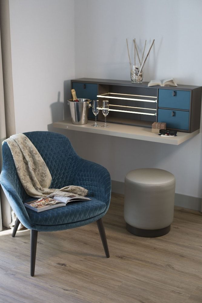 Elys Suites Superior Room 5