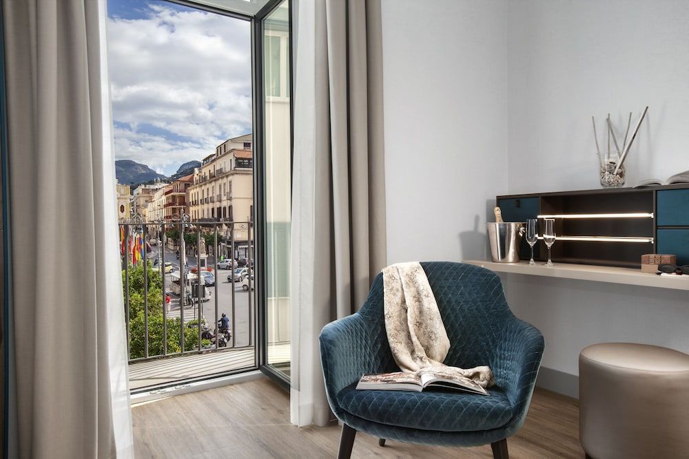 Elys Suites Superior Room 6