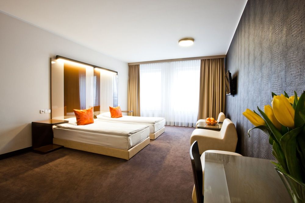 Deluxe Studio, 2 Twin Beds