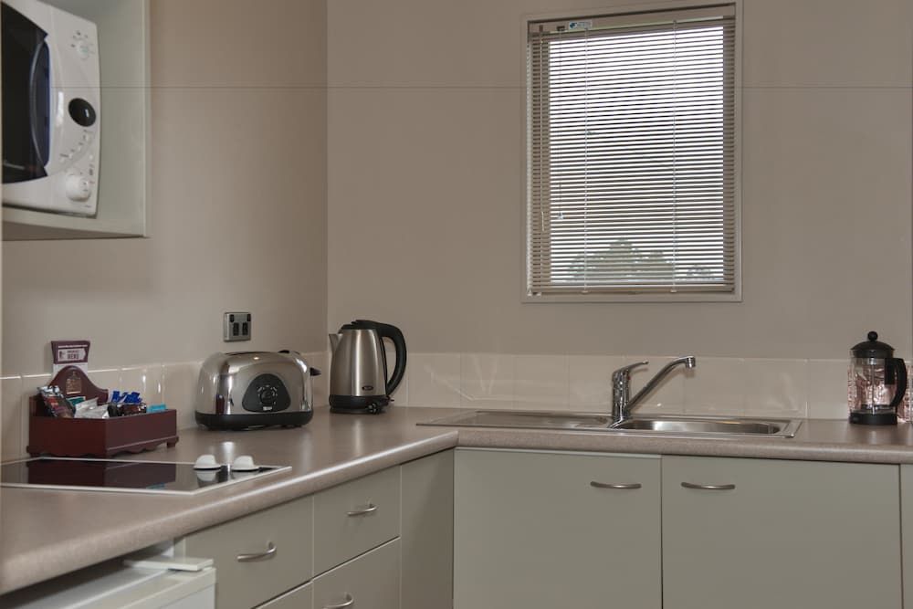 The Suites Ashburton Standard Single Room 6