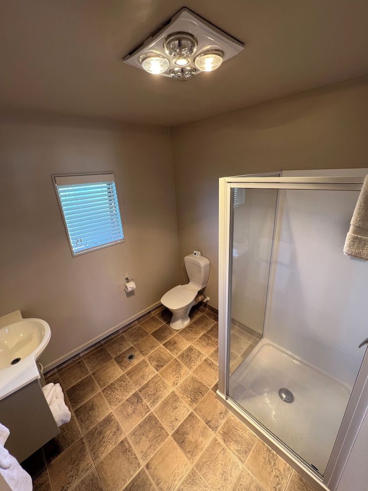 The Suites Ashburton Standard Single Room 5