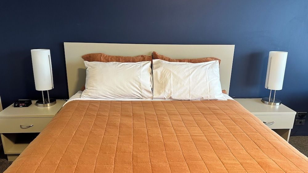 The Suites Ashburton Economy Room 3