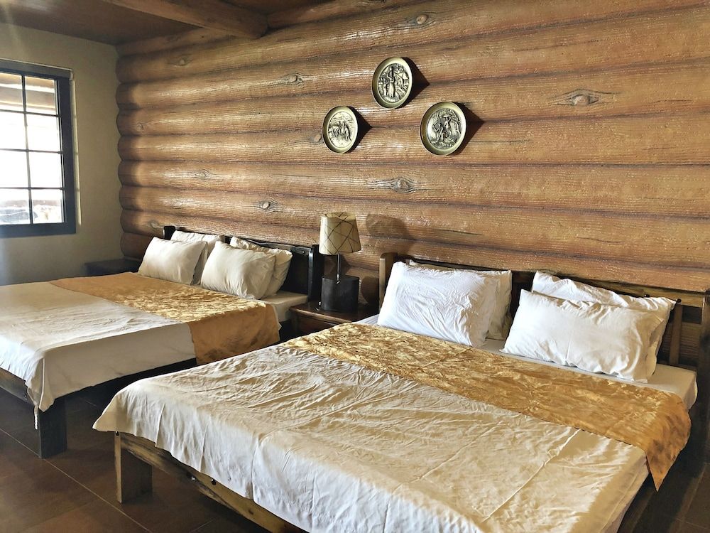 Campuestohan Highland Resort Log Cabin for 5 6