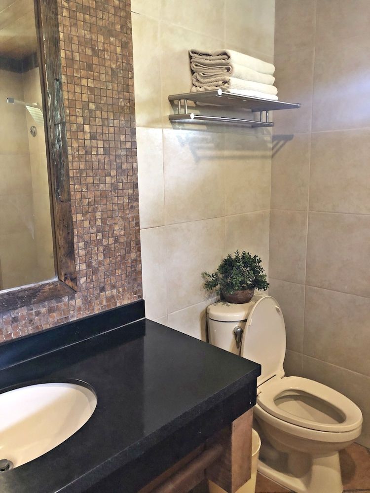 Campuestohan Highland Resort Log Cabin for 5 4