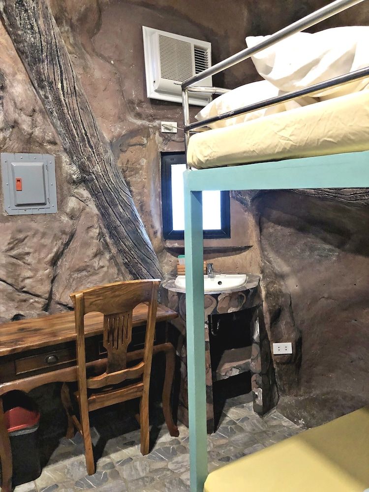 Campuestohan Highland Resort Dino Room 2