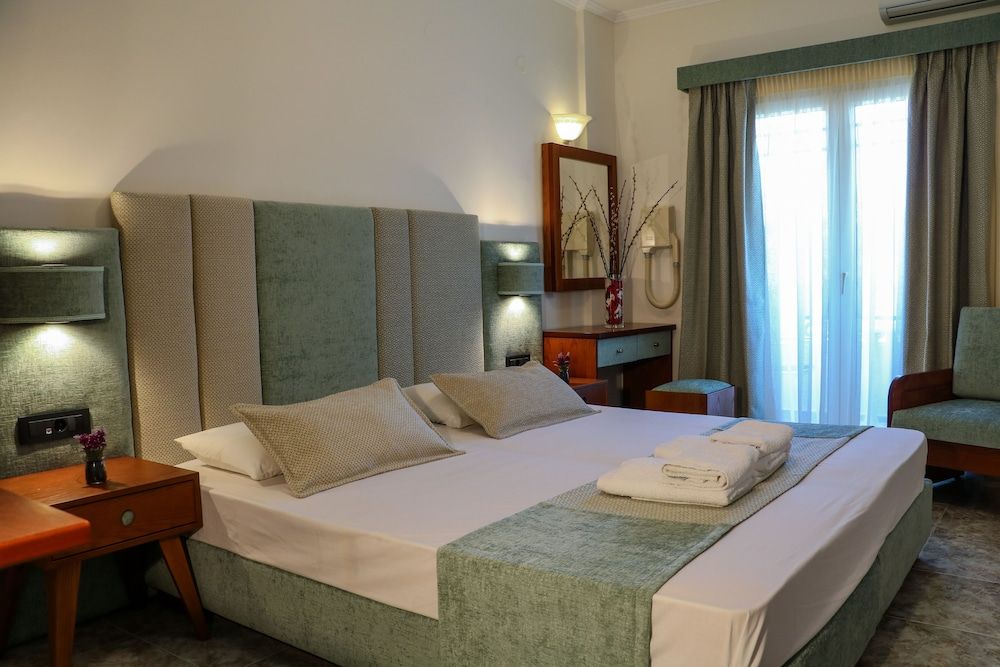 Hotel Dionysis Studios Deluxe Double Room, 1 Double Bed 3