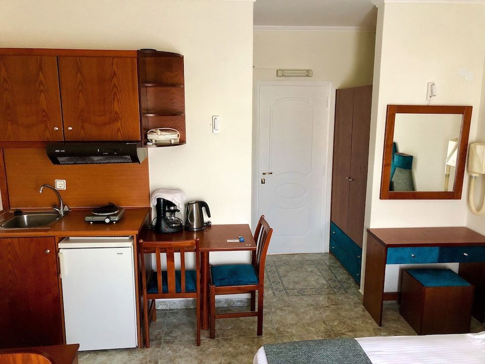 Hotel Dionysis Studios Deluxe Triple Room, 1 Bedroom 5