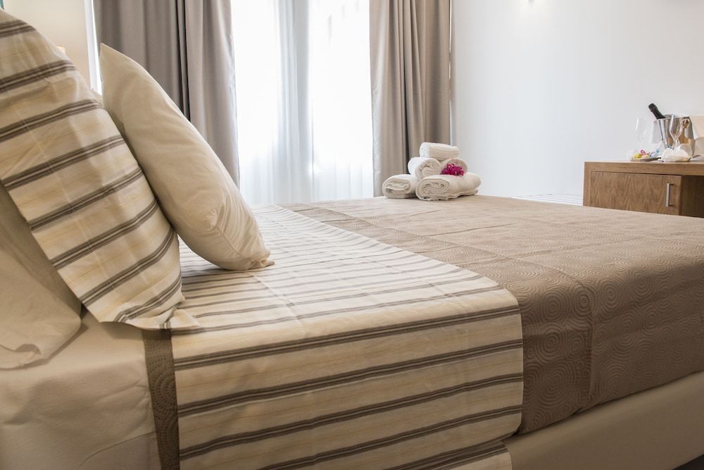 Hotel Maria Deluxe Double or Twin Room 5