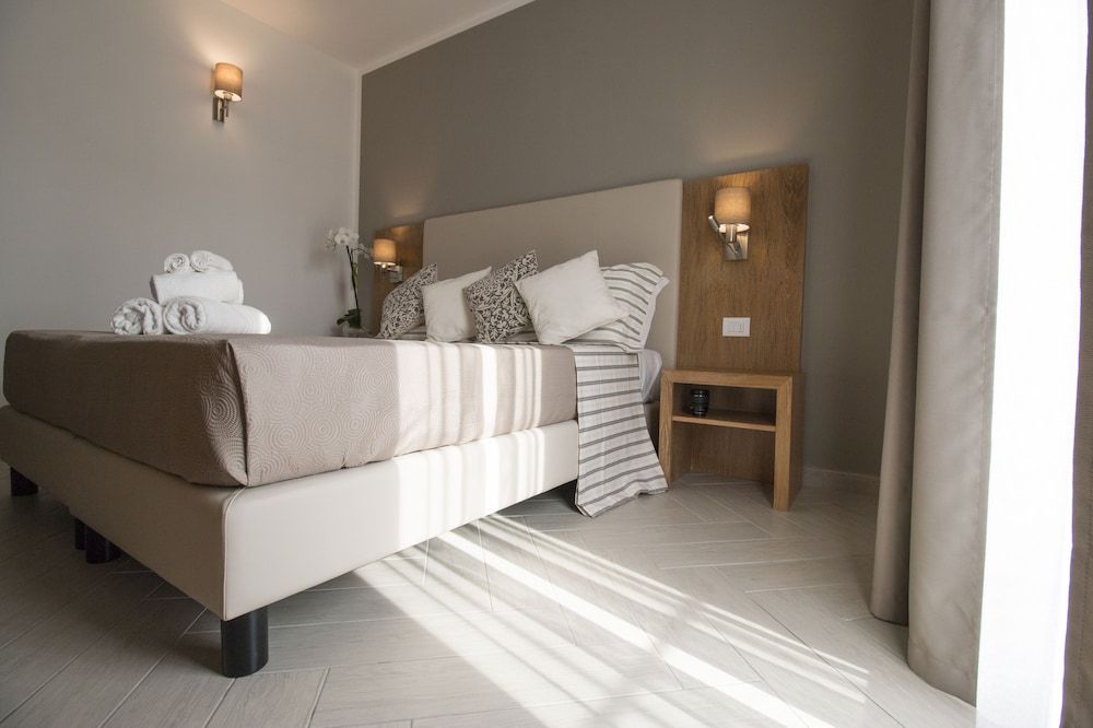 Hotel Maria Deluxe Double or Twin Room 2