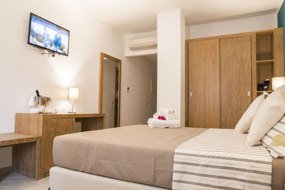 Hotel Maria Deluxe Double or Twin Room 3