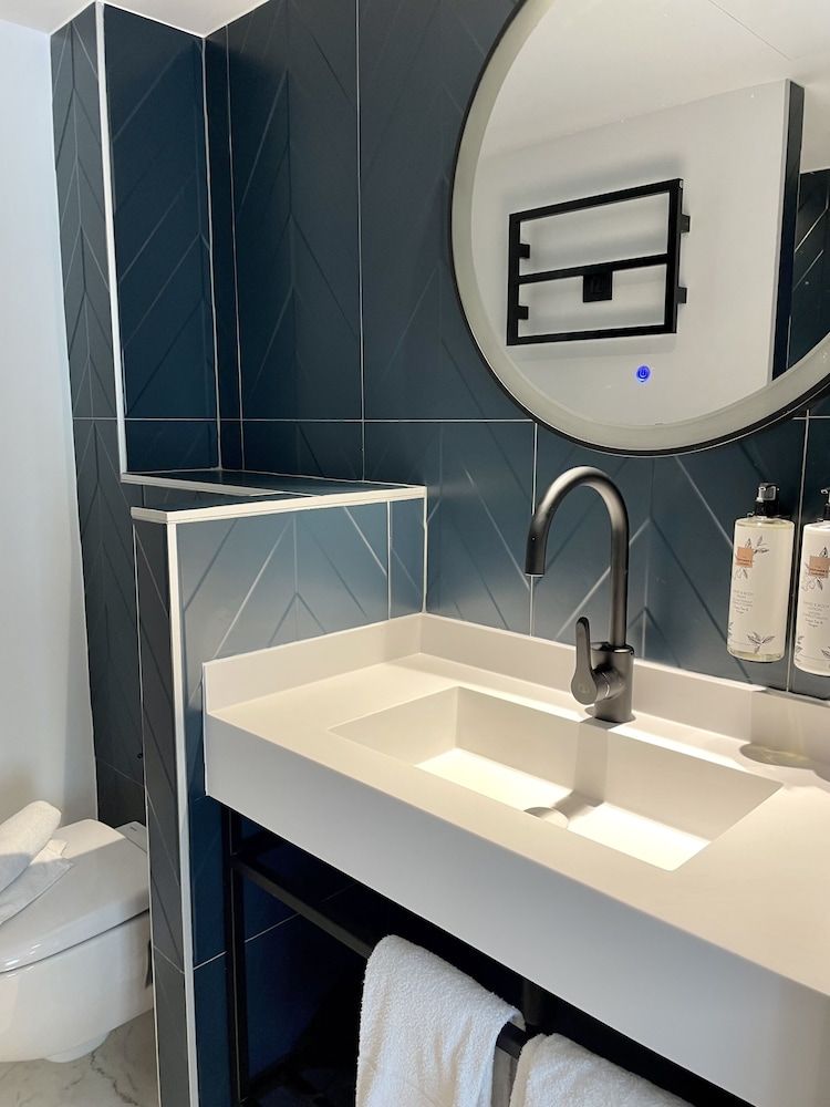 Victoria Boutique Hotel Standard Room 4