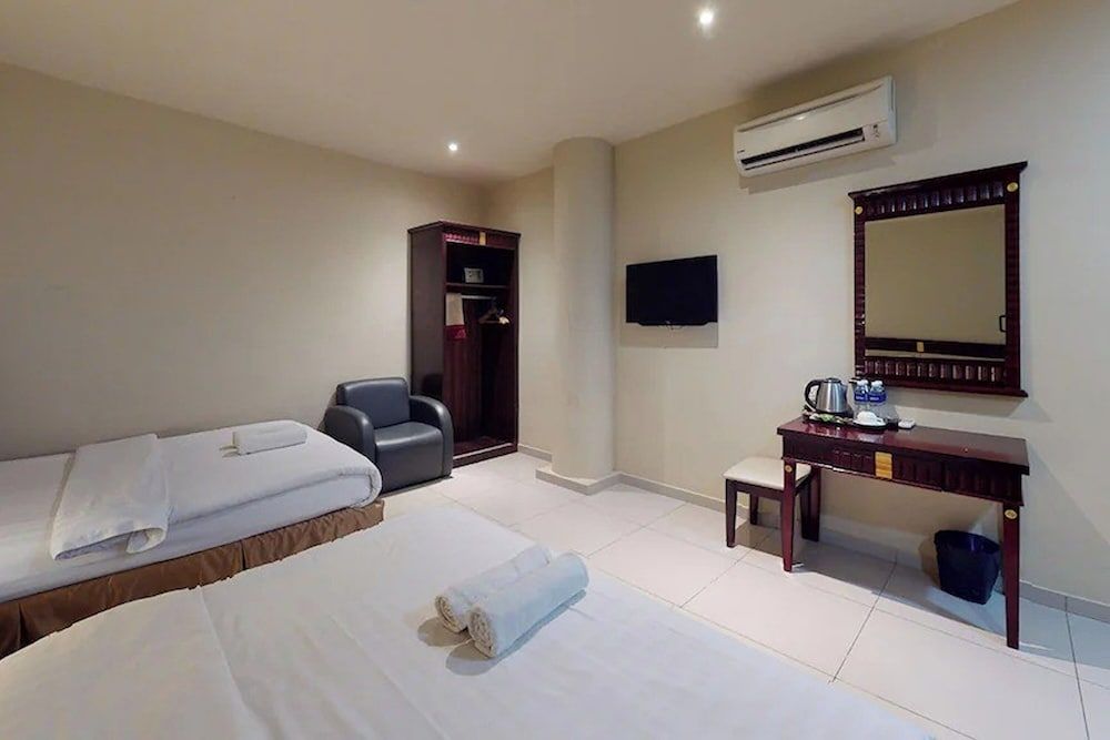 Family Quadruple Room, 2 Queen Beds