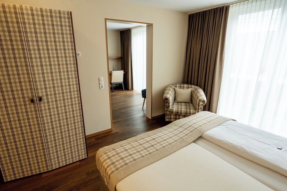 Restaurant Hotel Zum Storchen Junior Suite 3