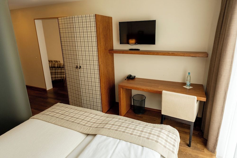 Restaurant Hotel Zum Storchen Junior Suite 8