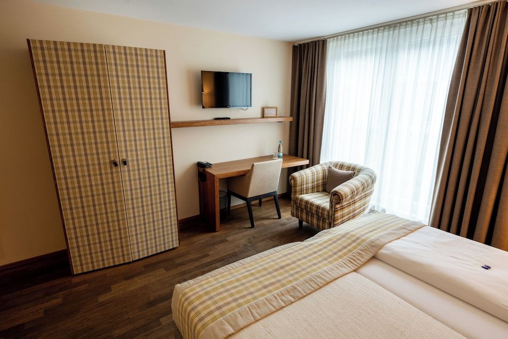 Restaurant Hotel Zum Storchen Comfort Double Room 4