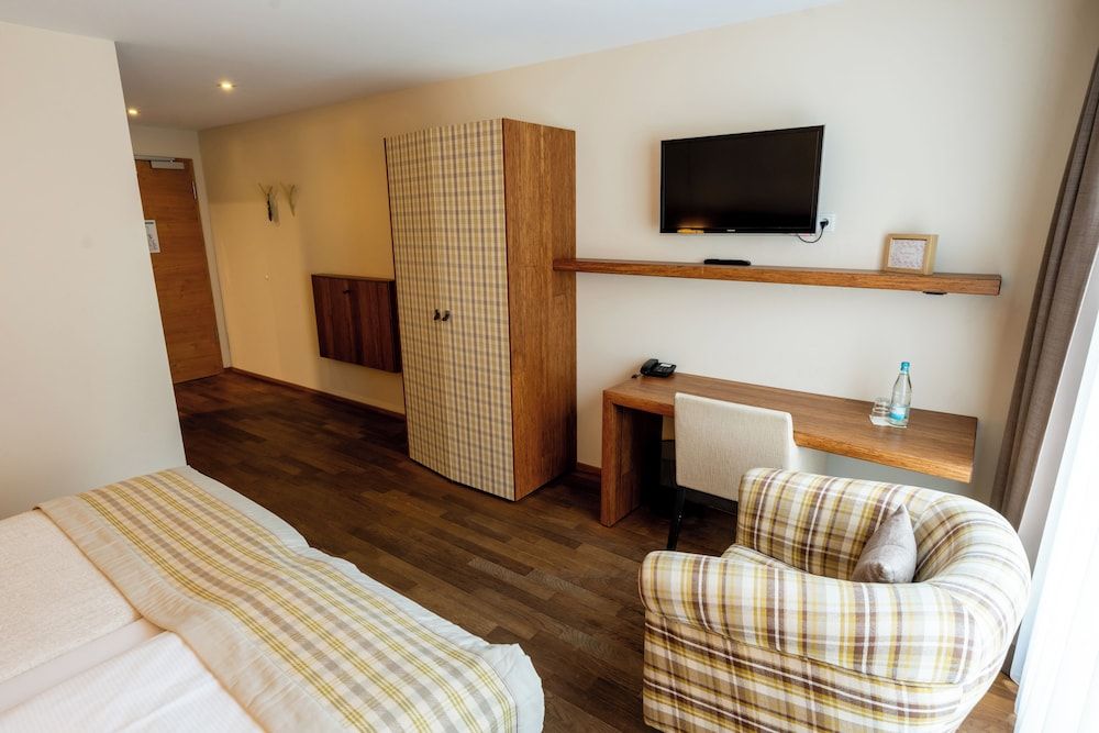 Restaurant Hotel Zum Storchen Comfort Double Room 3