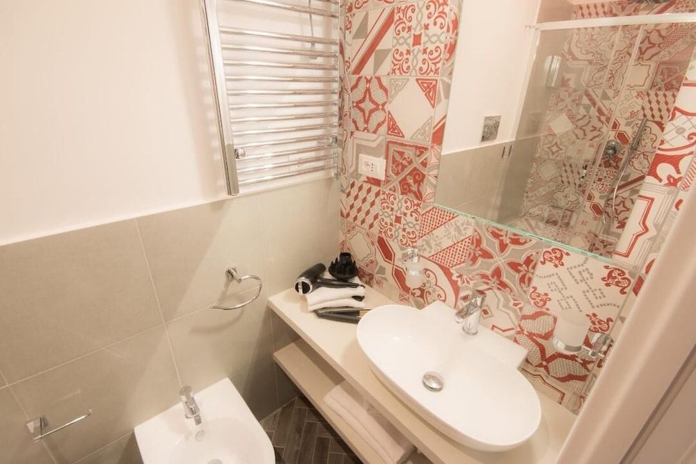 Frattina FF Superior Double Room (Condotti) 5