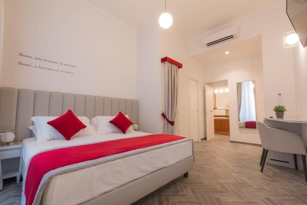 Frattina FF Superior Double Room (Condotti) 3