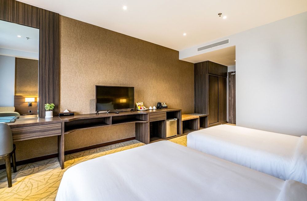 Deluxe Twin Room, City View