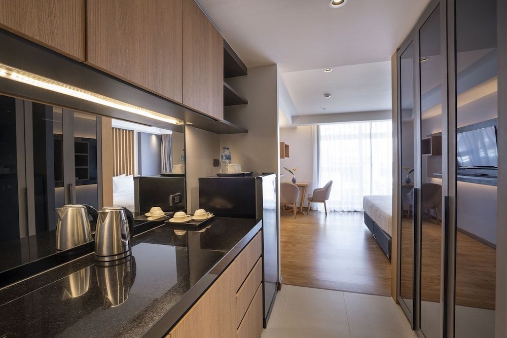 Has Pattaya Superior City View 8