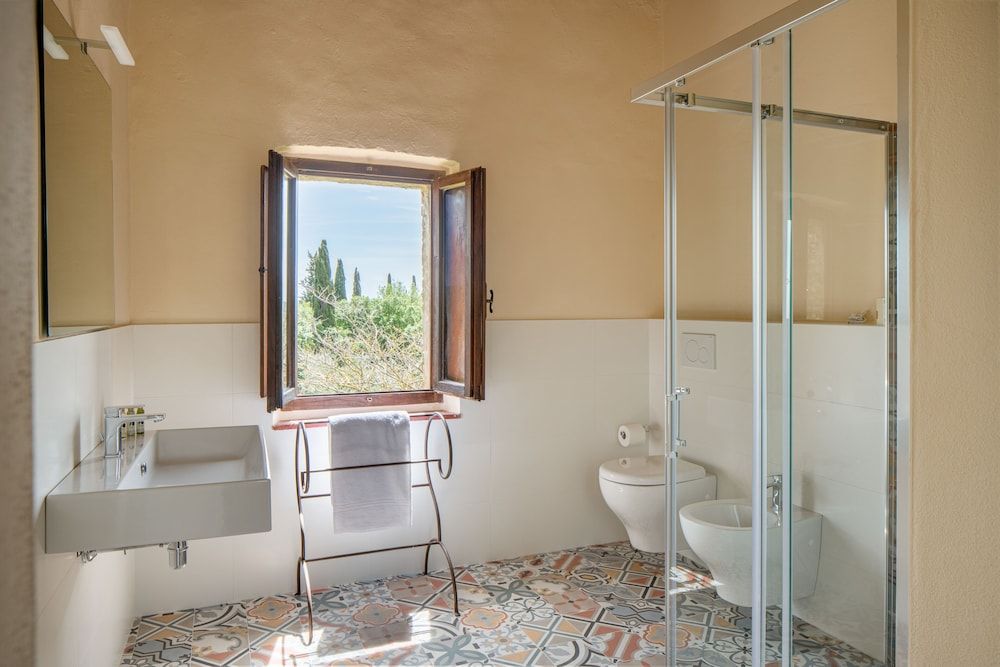 Castello di Bossi Deluxe Apartment 7