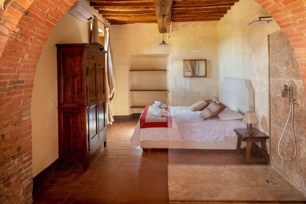 Honeymoon Apartment