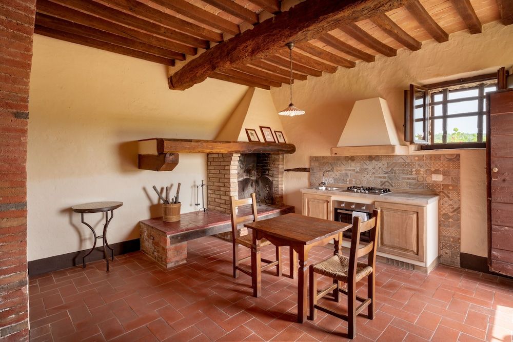 Honeymoon Apartment