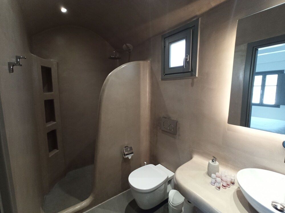 Amphitrite Suites Santorini Suite, Balcony 25