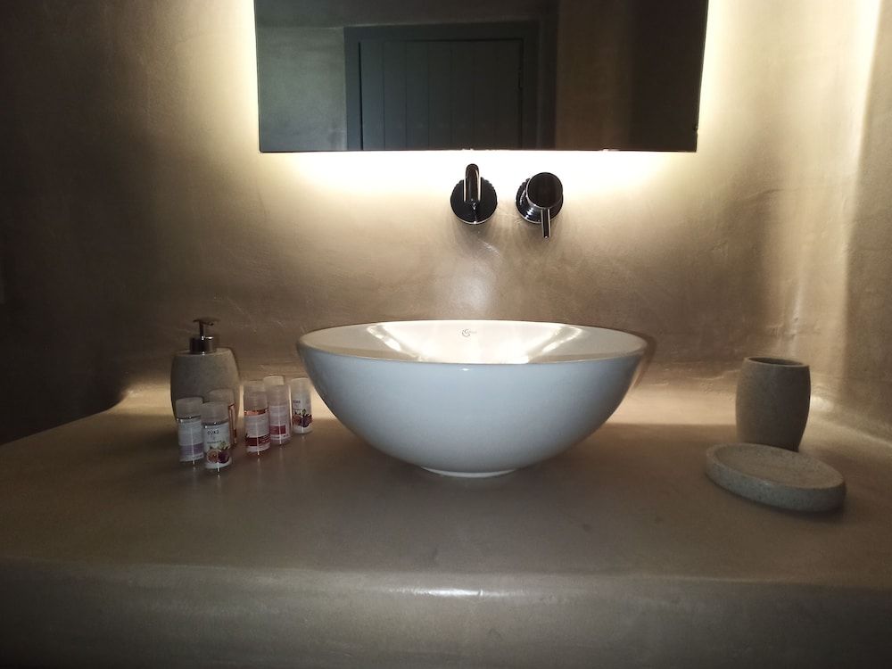 Amphitrite Suites Santorini Suite, Balcony 22