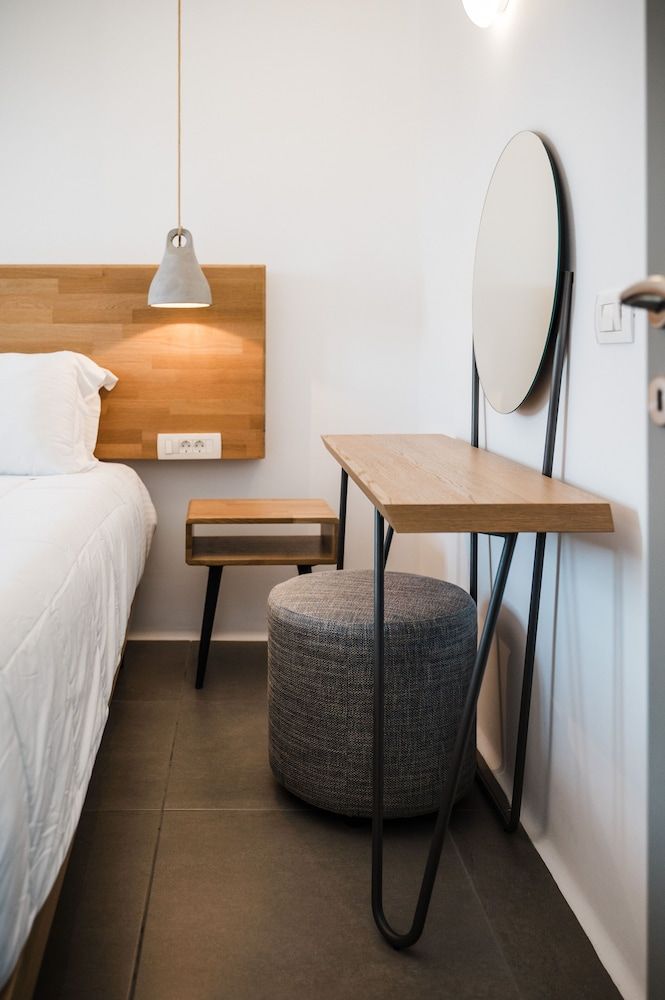 Amphitrite Suites Santorini Suite, Balcony 7