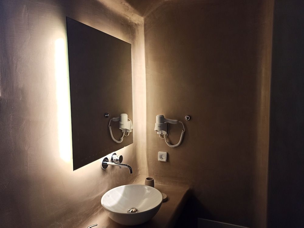 Amphitrite Suites Santorini Suite, Balcony 21