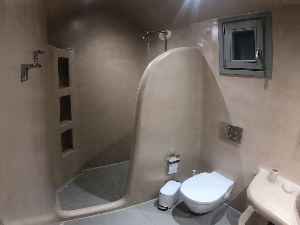 Amphitrite Suites Santorini Suite, Balcony 24