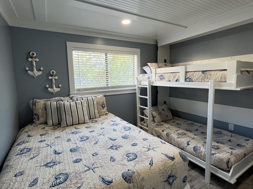 Premier Condo, 2 Bedrooms