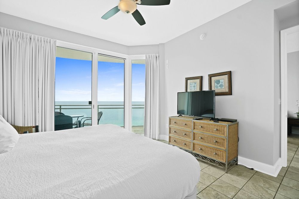 Condo, 1 Bedroom, Beachfront (2210)