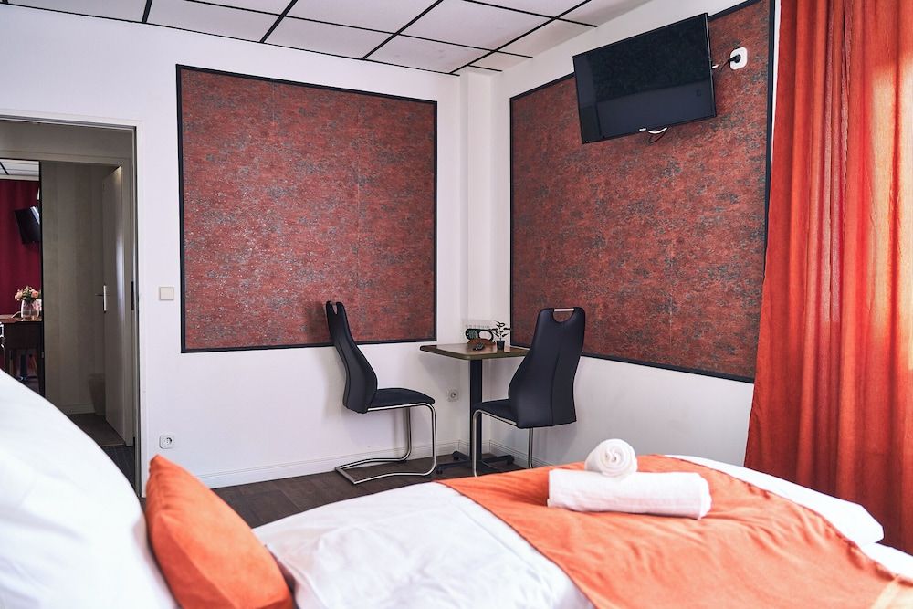 Hotel Maximo Comfort Double Room 7