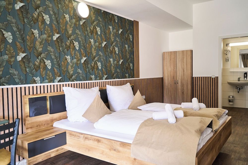 Hotel Maximo Comfort Double Room 11