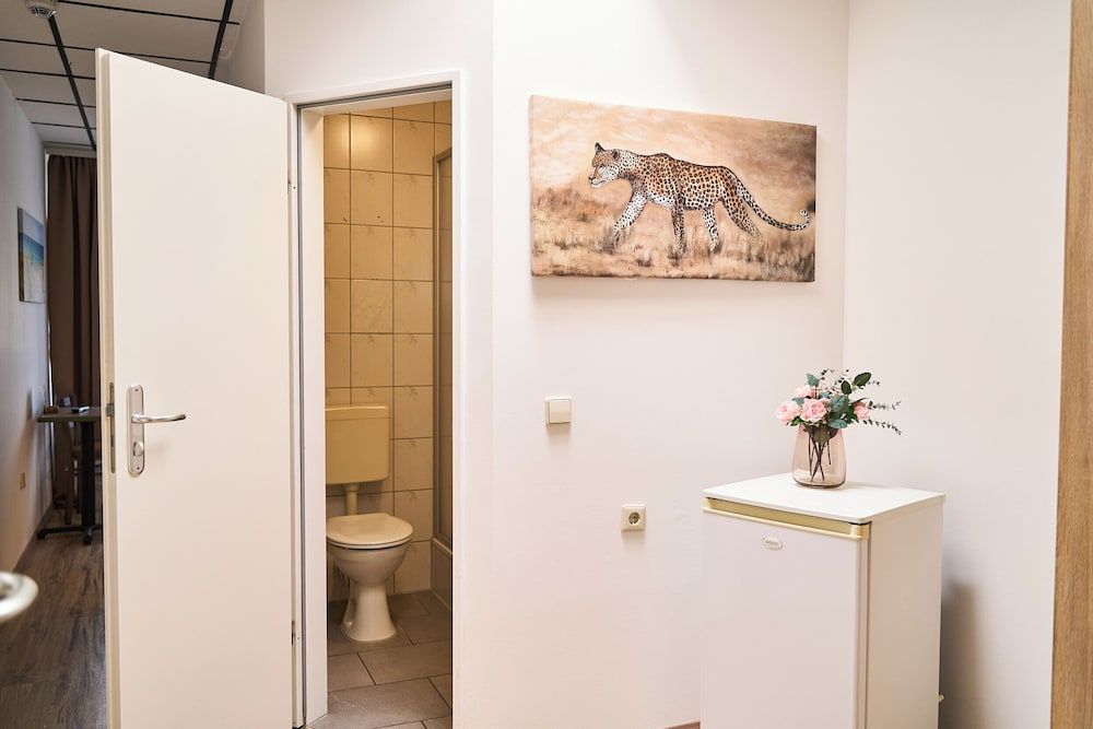 Hotel Maximo Classic Quadruple Room 7