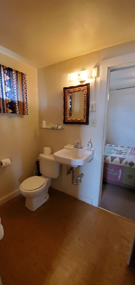 2 Bedroom Suite with Kitchenette