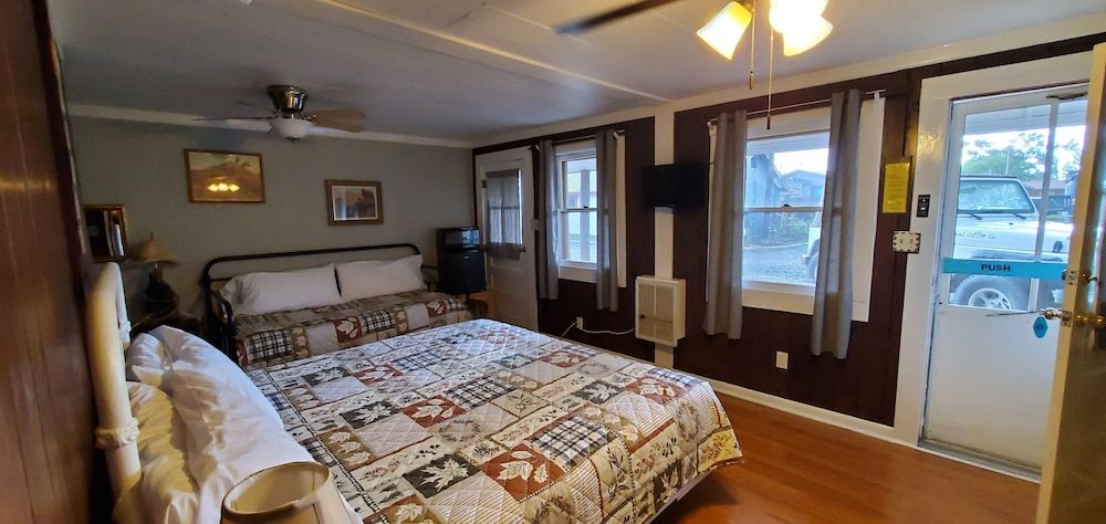 Standard Room with King and Daybed