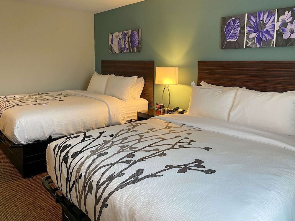 Standard Room, 2 Queen Beds, Non Smoking