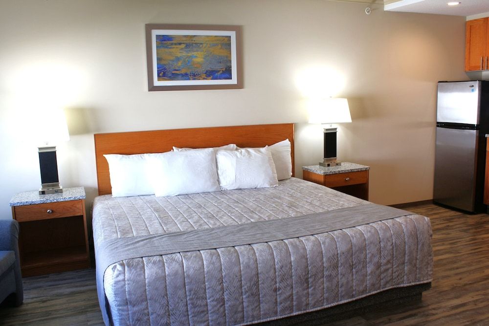 Western Budget Motel 1 Standard Studio Suite, 1 King Bed 3