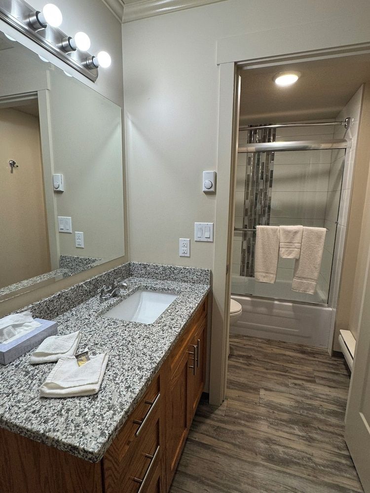 Western Budget Motel 1 Standard Studio Suite, 1 King Bed 8