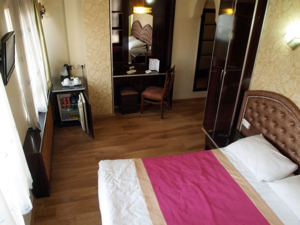 undefined Grand Hotel Duman 3