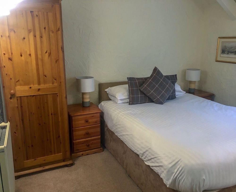 The Hoops Inn Standard Double Room 4