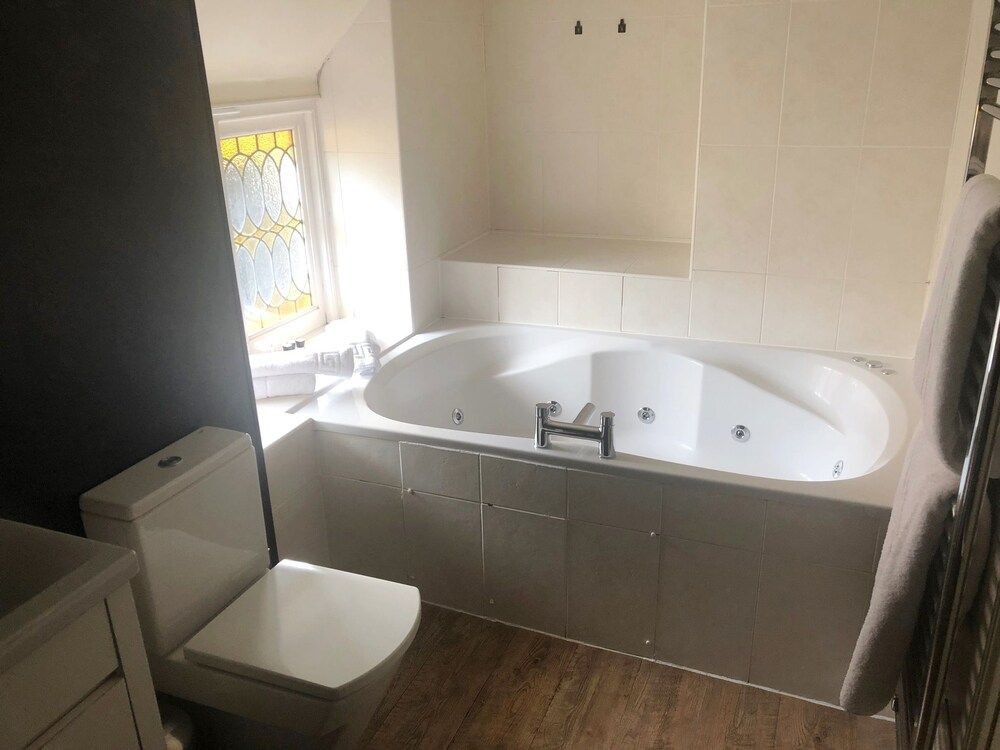 The Hoops Inn Suite (Mallow) 4