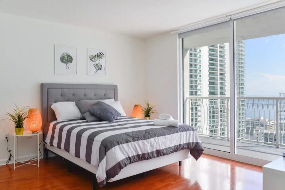 undefined Luxury Apartments W Pool & Ocean views 8