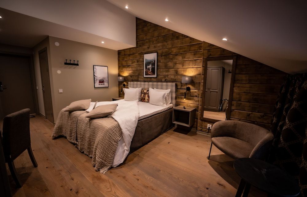 Superior Twin Room (Third person sleeps in extra bed)