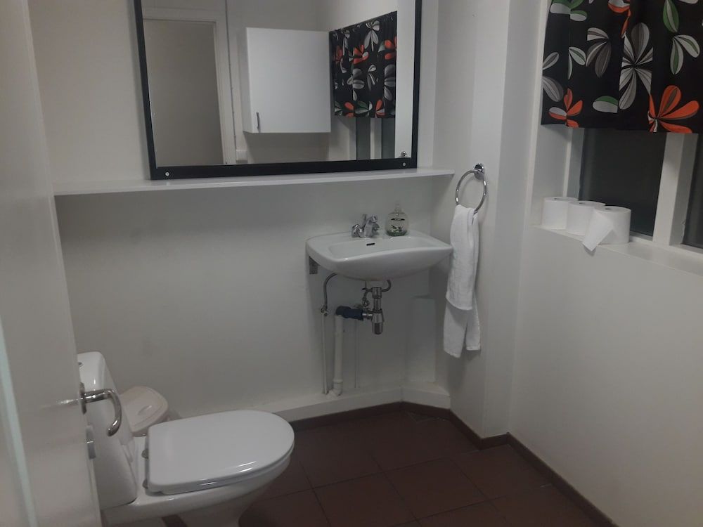 Mánagisting Guesthouse Basic Double or Twin Room, Shared Bathroom 13